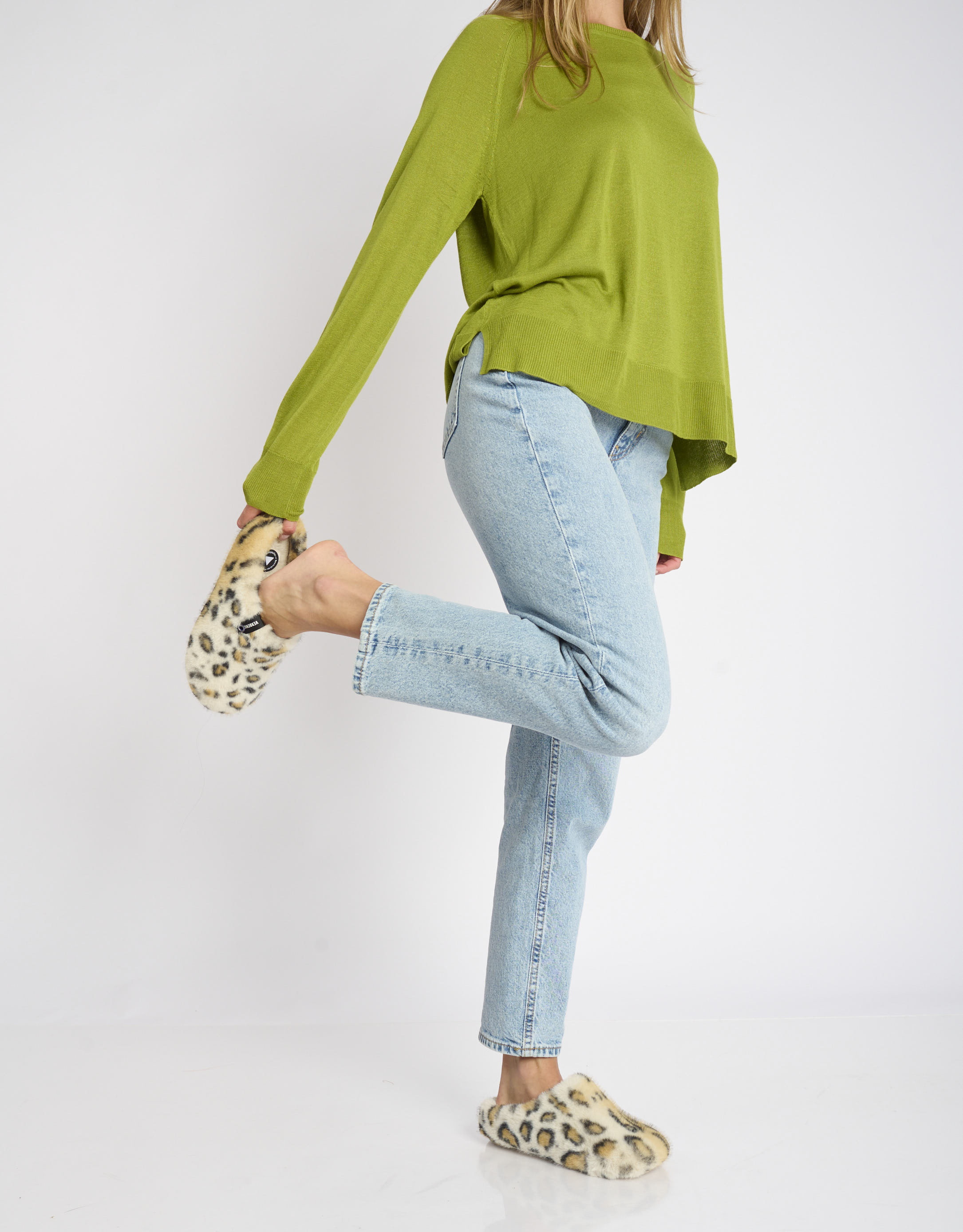 נעלי נשים - Verbenas - נעלי בית מנומרות YORK FUR - קאמל2