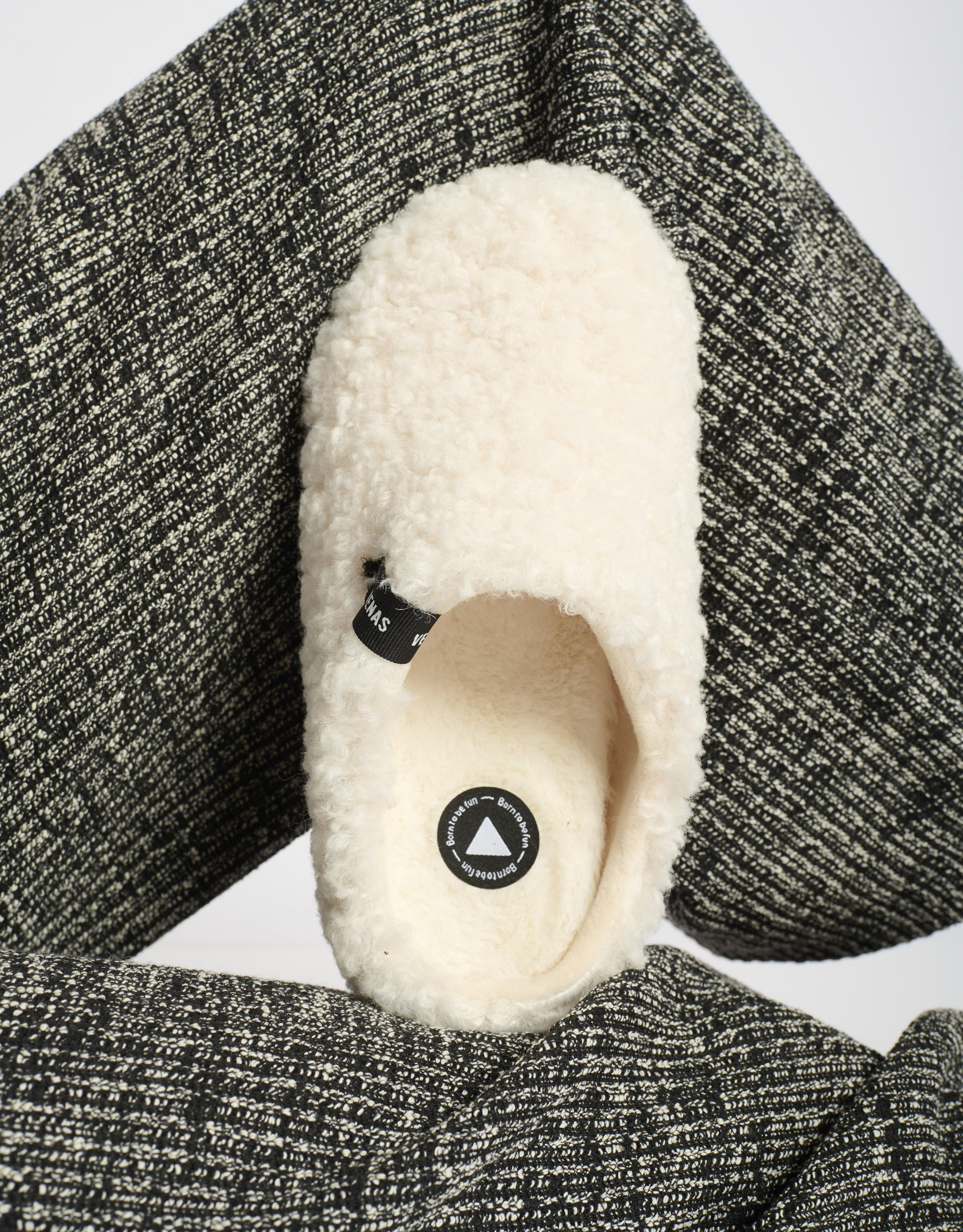 נעלי נשים - Verbenas - נעלי בית YORK CURLY - לבן4