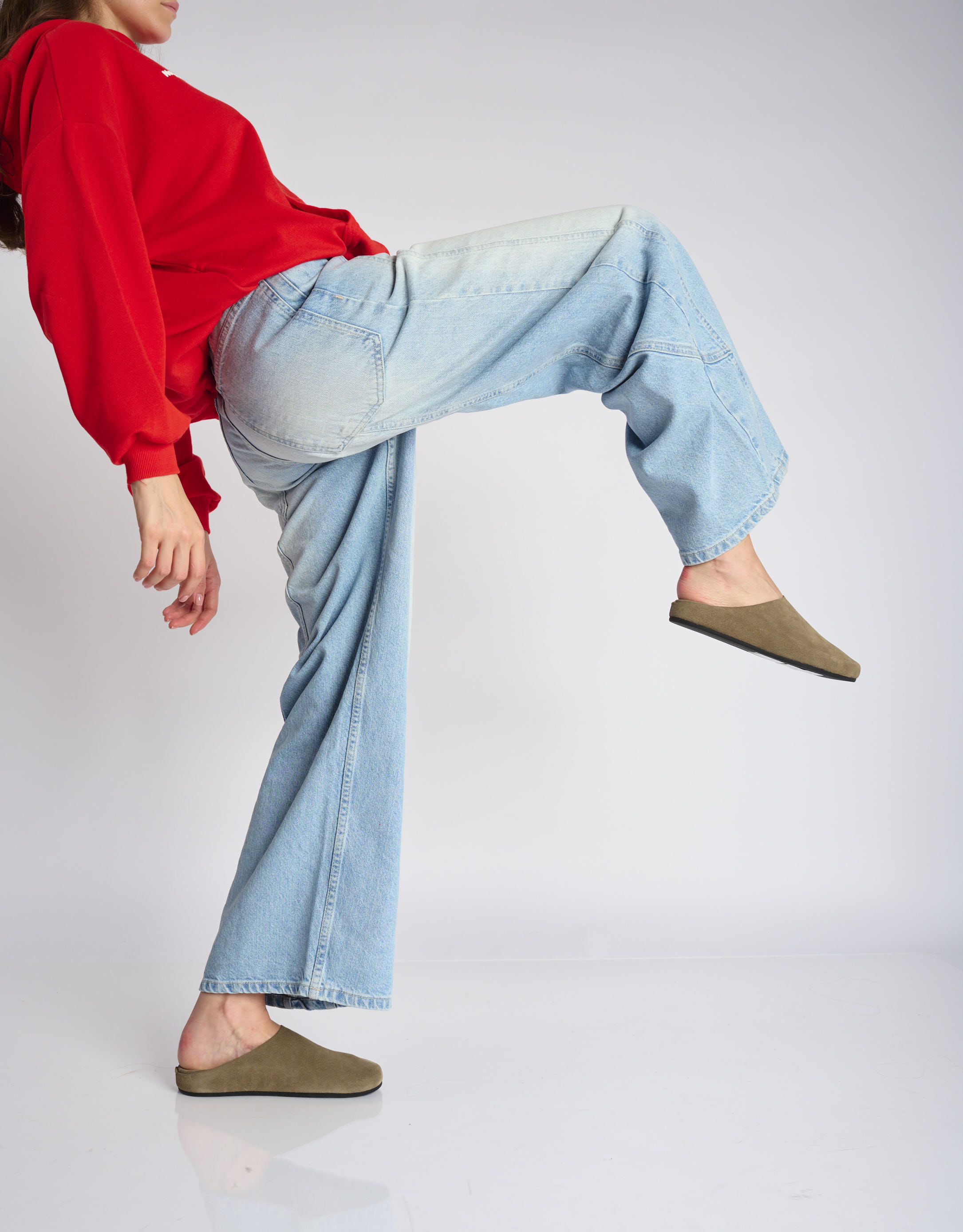 נעלי נשים - Jeffrey Campbell - כפכפי זמש CONTENT - אפור חום1