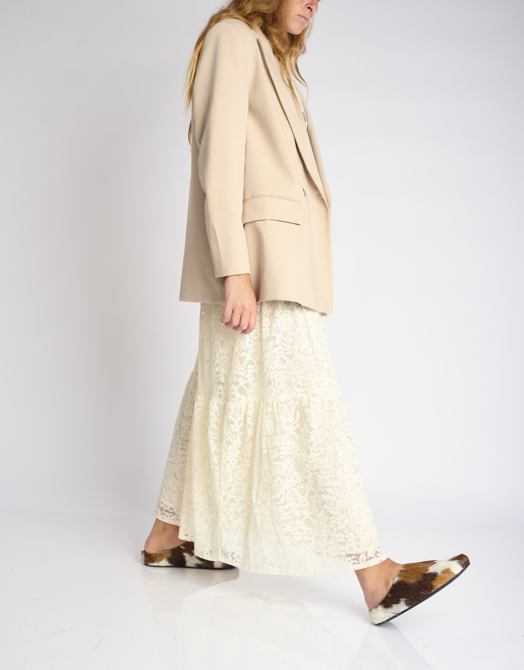 נעלי נשים - Jeffrey Campbell - כפכפי פרווה CONTENT - לבן   חום4