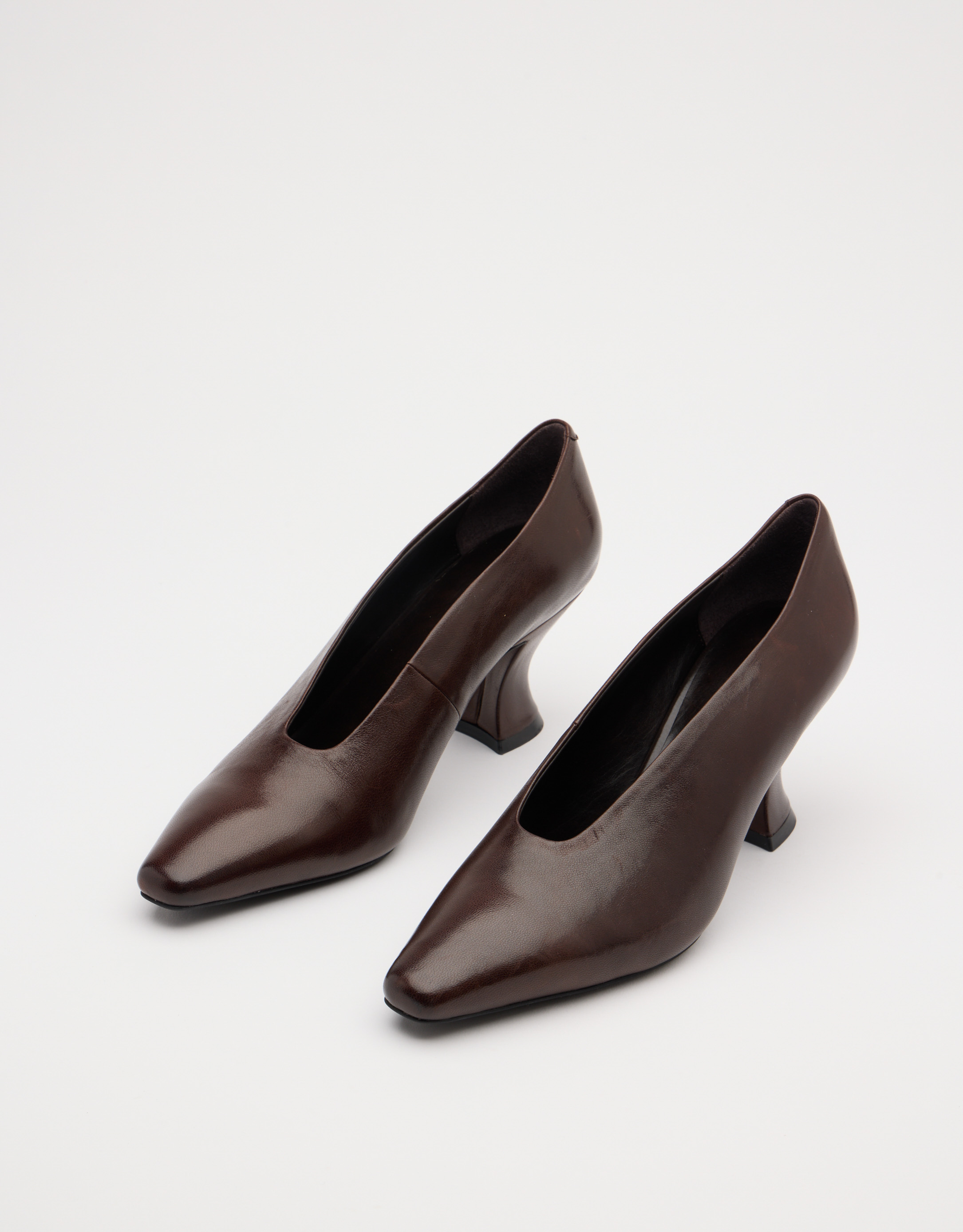 נעלי נשים - Jeffrey Campbell - נעלי סירה מעור HINTS - חום1