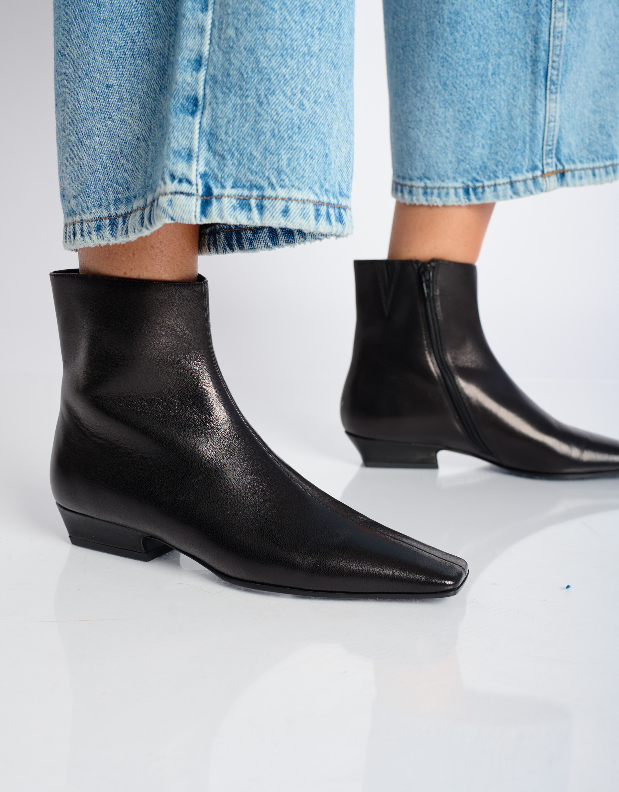 נעלי נשים - Jeffrey Campbell - מגפוני עור ICHABOD - שחור3