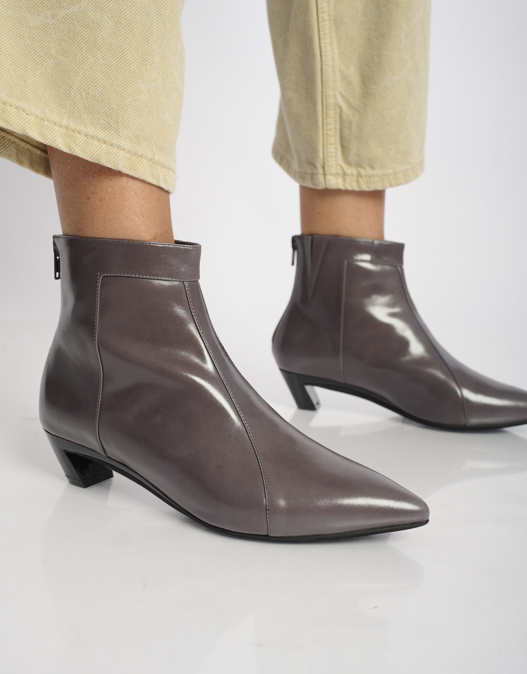 נעלי נשים - Jeffrey Campbell - מגפוני עור MISTRESS - אפור1