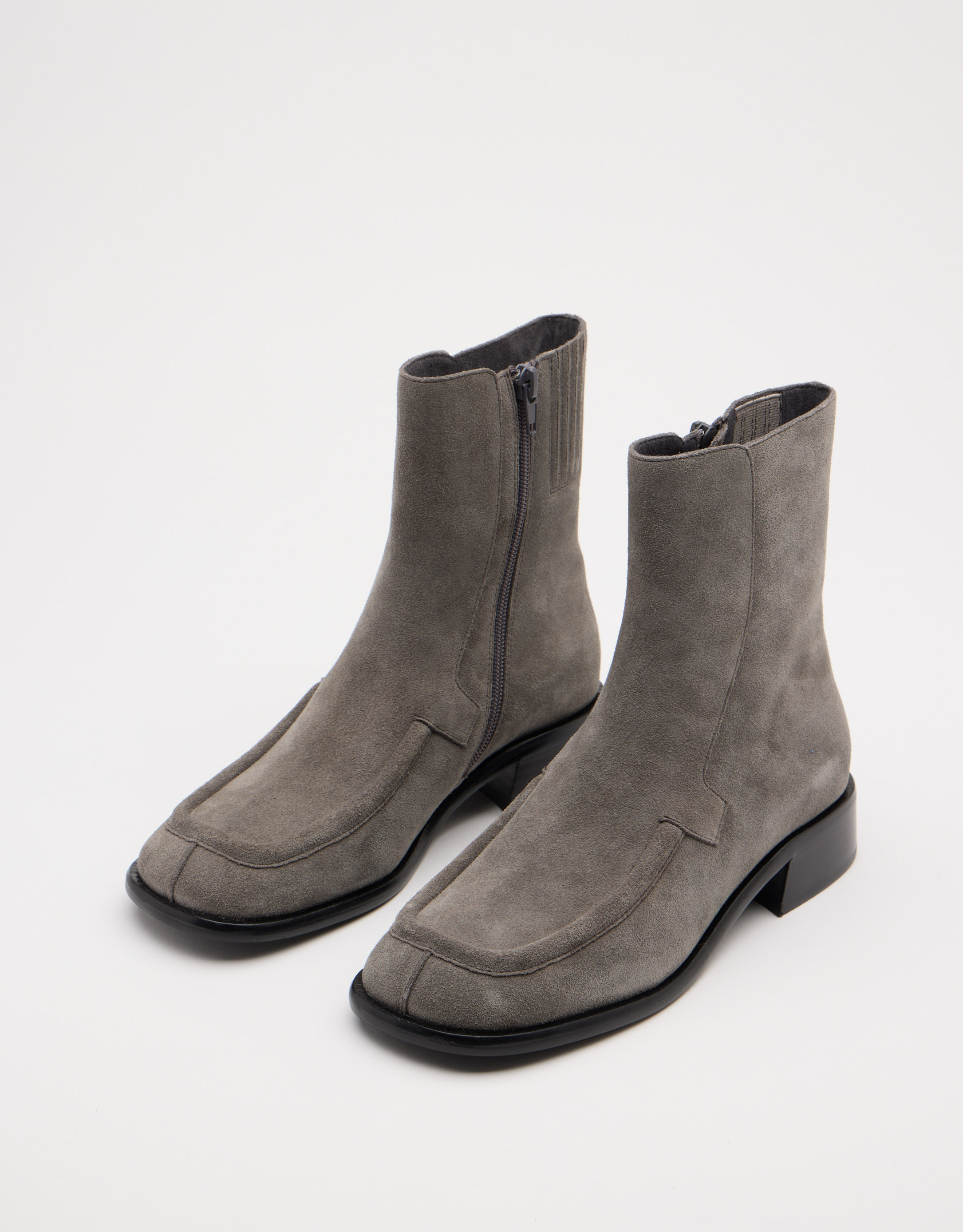 נעלי נשים - Jeffrey Campbell - מגפונים שטוחים מזמש  ODET - אפור1