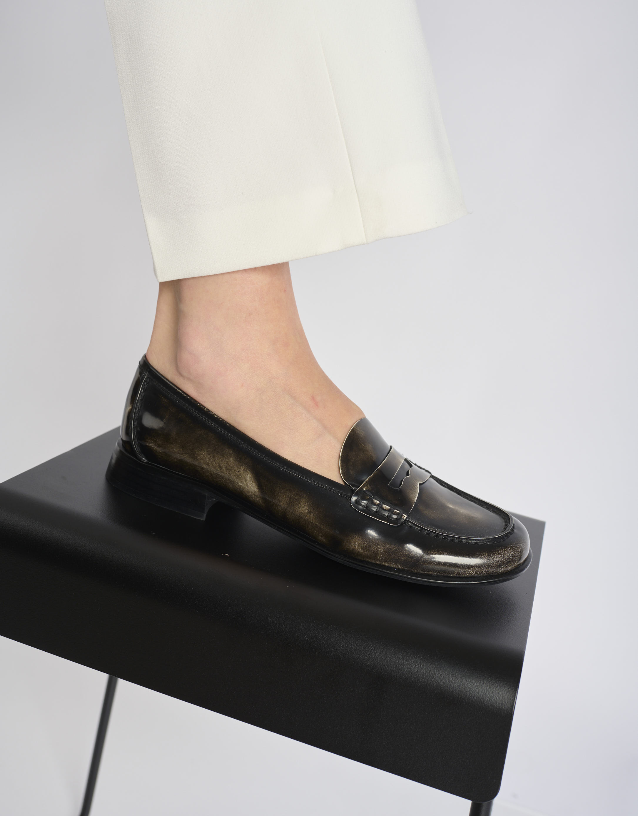 נעלי נשים - Jeffrey Campbell - מוקסינים SMARTY - שחור מיוחד1