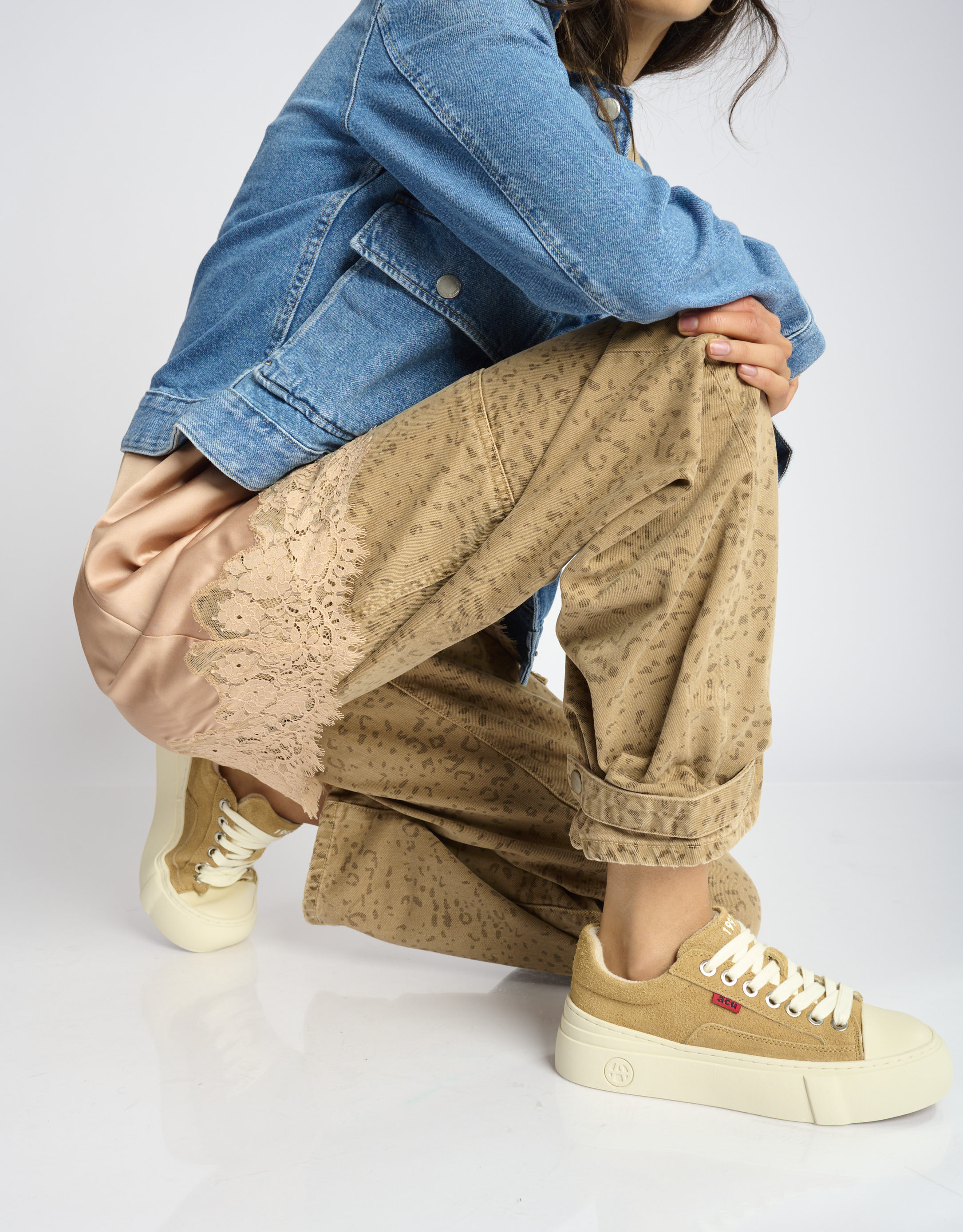 נעלי נשים - Acupuncture - סניקרס מזמש AFC - חום בהיר3