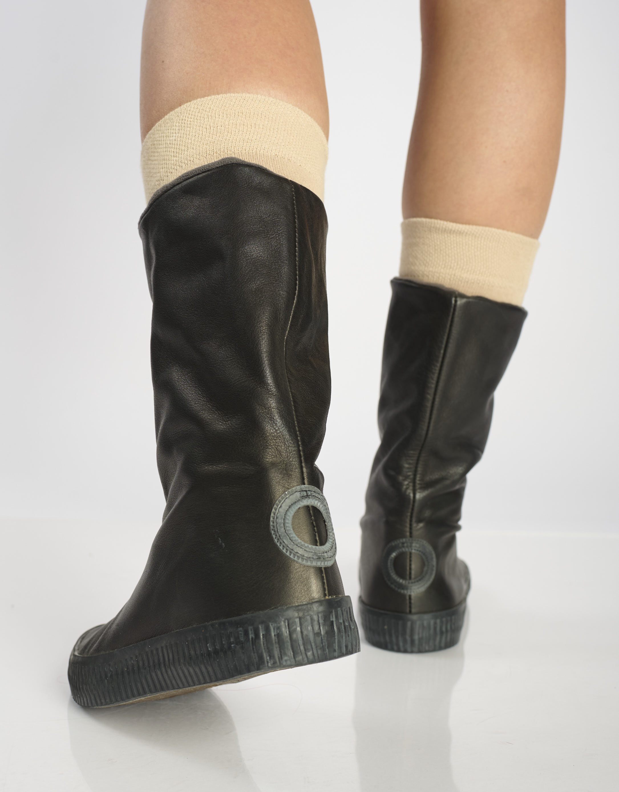 נעלי נשים - Aro - מגפיים עם רוכסן NOELLE - שחור4