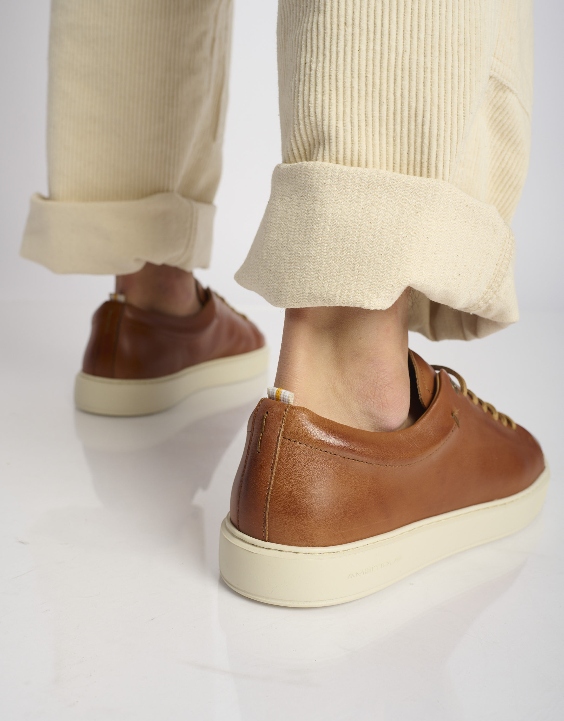 נעלי גברים - Ambitious - סניקרס עור LEWIS - קאמל4