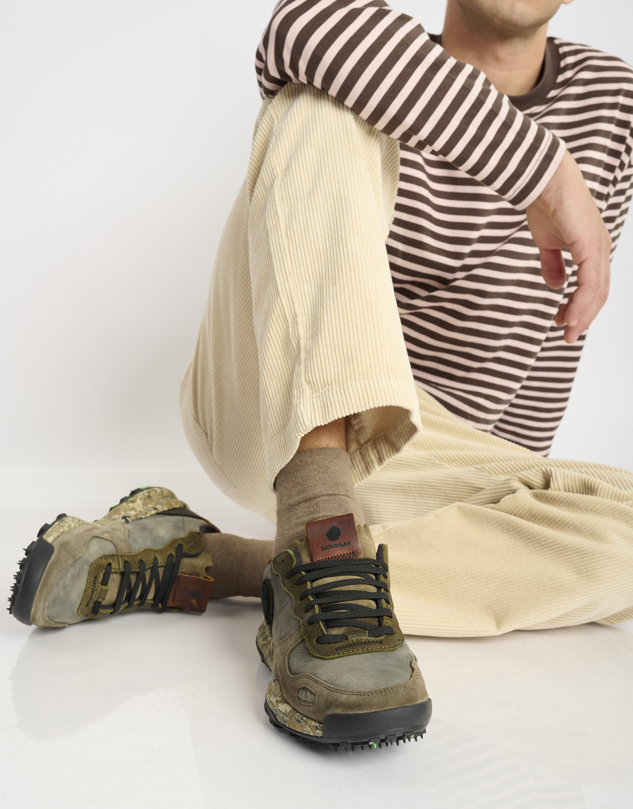 נעלי גברים - Satorisan - סניקרס עור CHACRONA - חאקי   אפור1