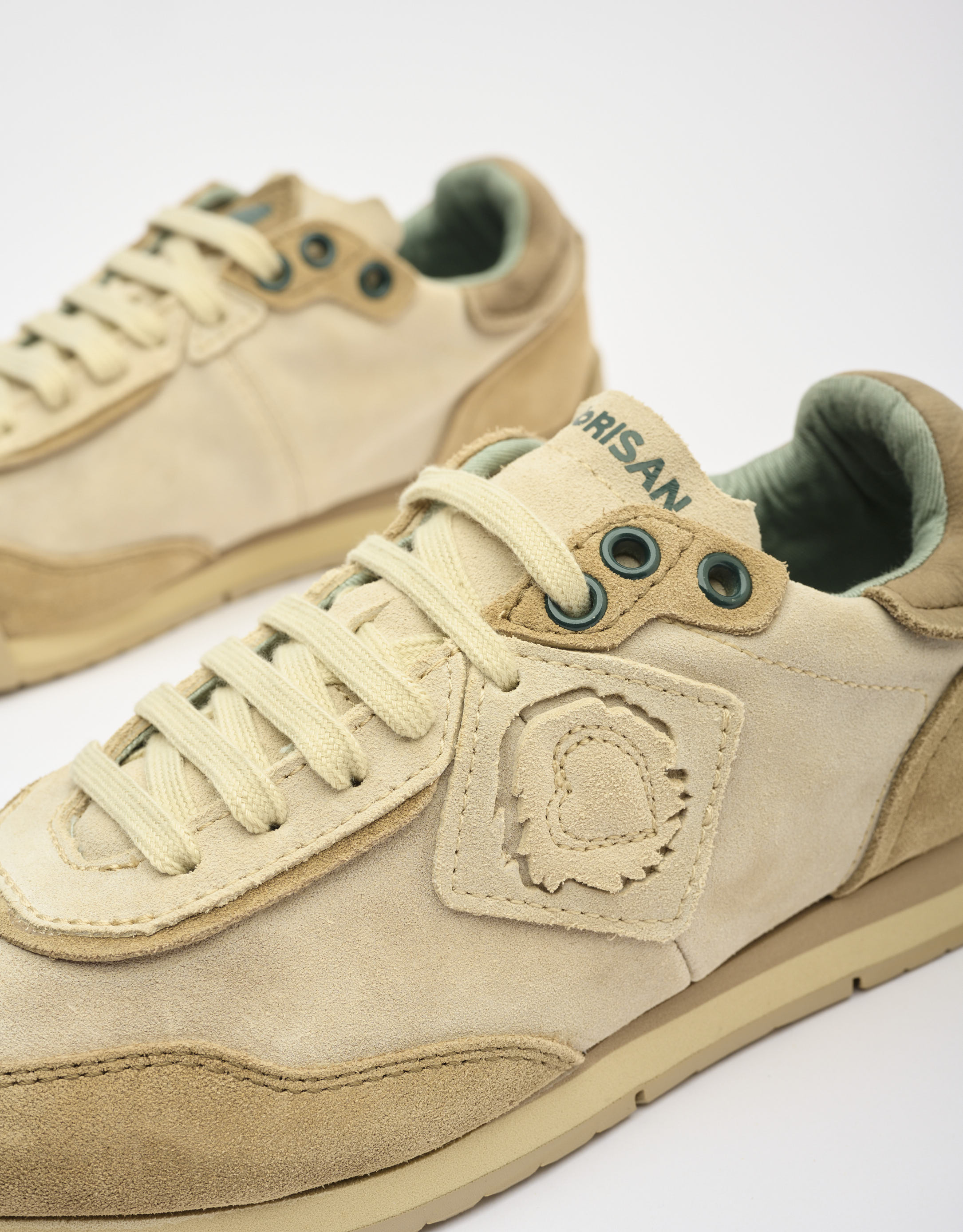 נעלי נשים - Satorisan - סניקרס זמש ENSO - אופוויט1