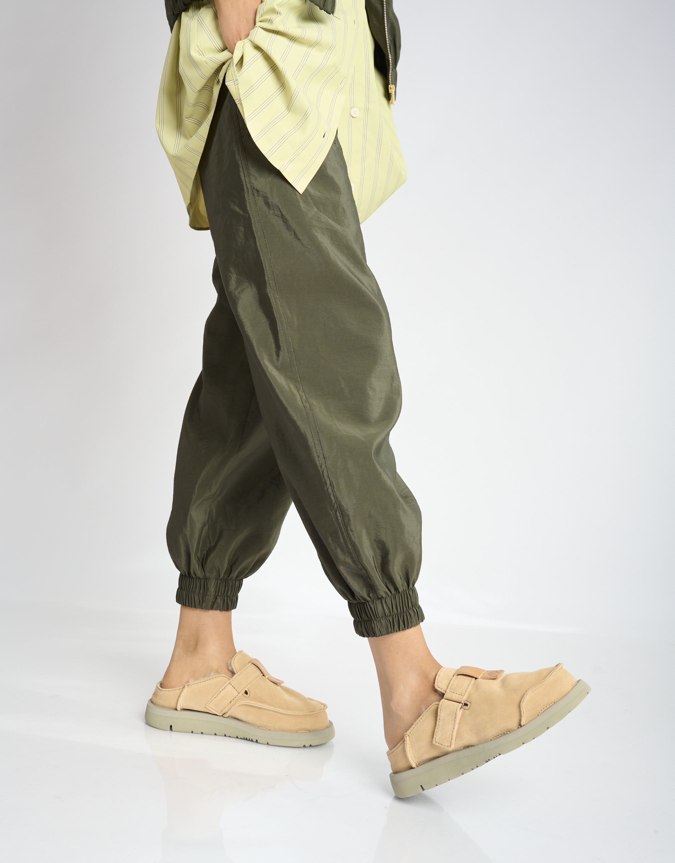 נעלי נשים - Satorisan - כפכפי זמש  UWABAKI - פודרה1