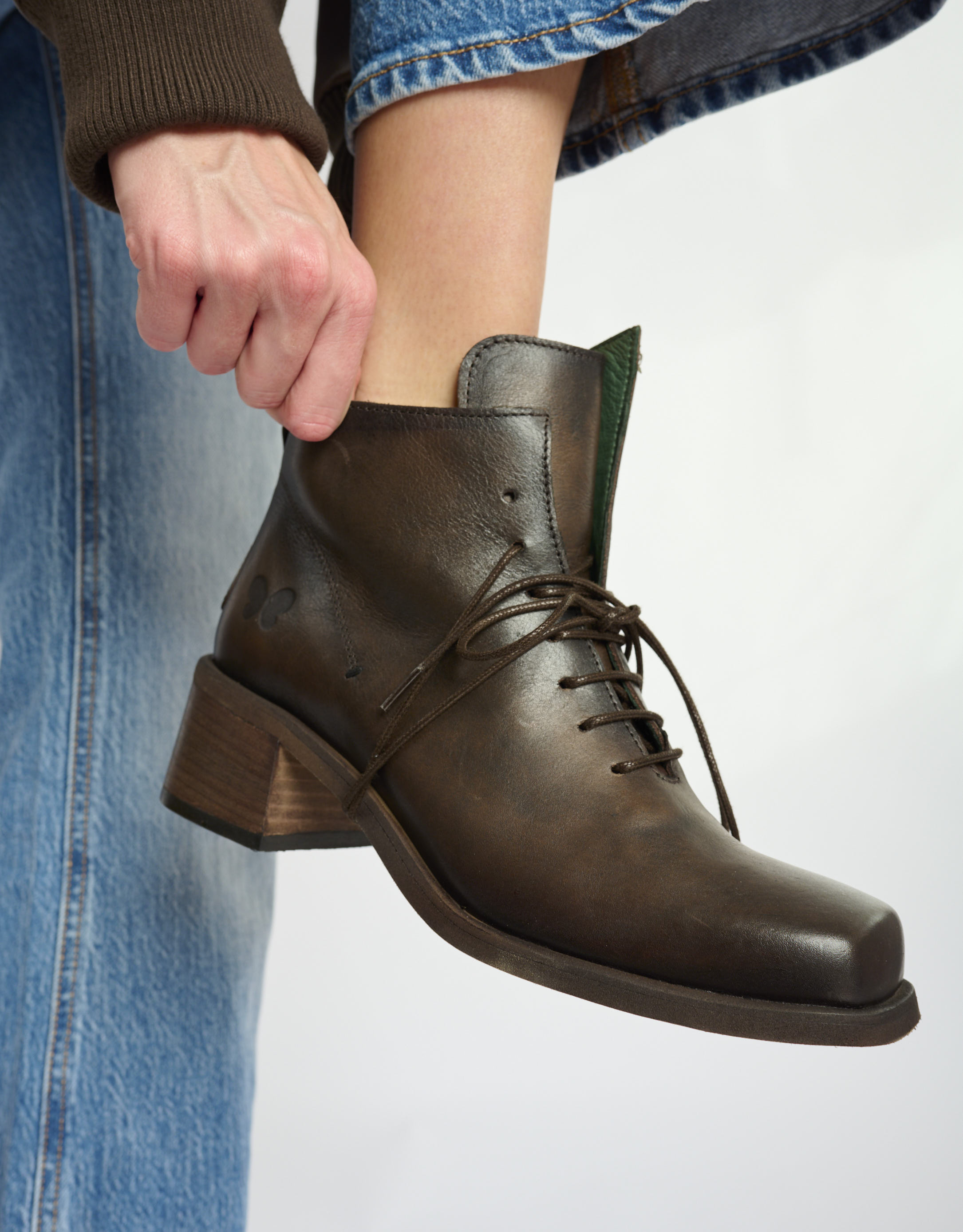 נעלי נשים - Felmini - מגפונים עם שרוכים EMIKO - חום כהה1