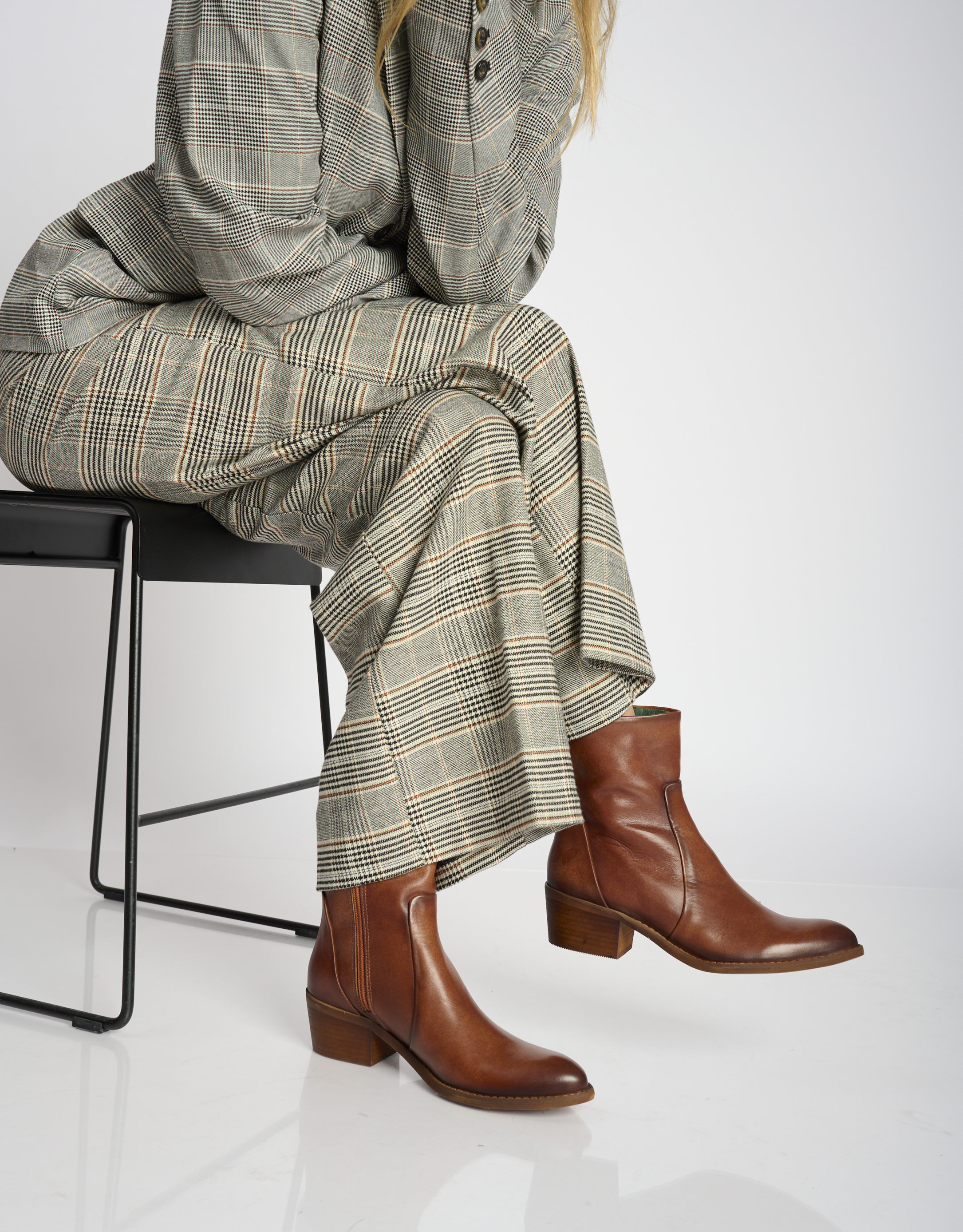 נעלי נשים - Felmini - מגפוני עור RUBI - חום1