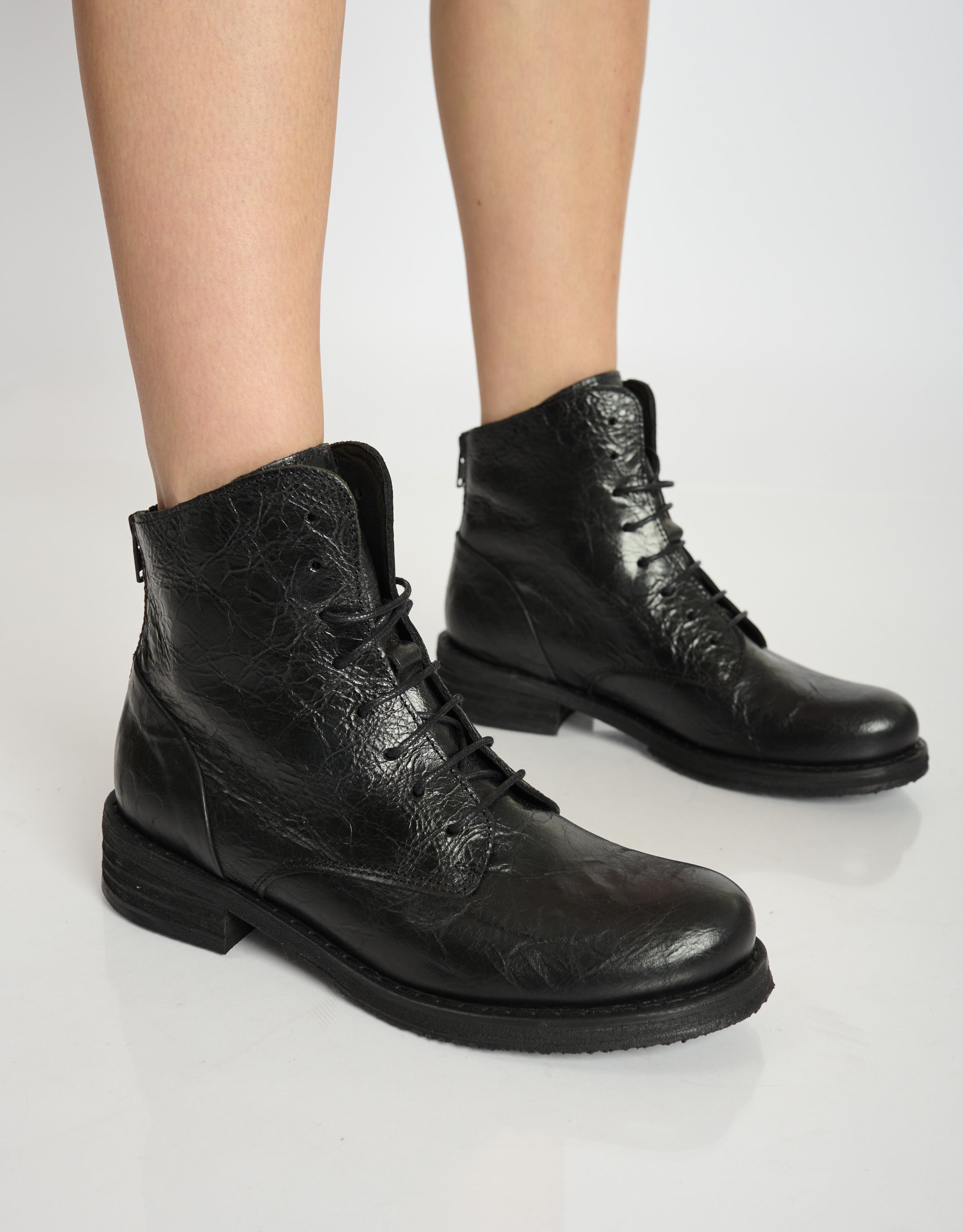 נעלי נשים - Felmini - מגפונים עם שרוכים COOPER - שחור2