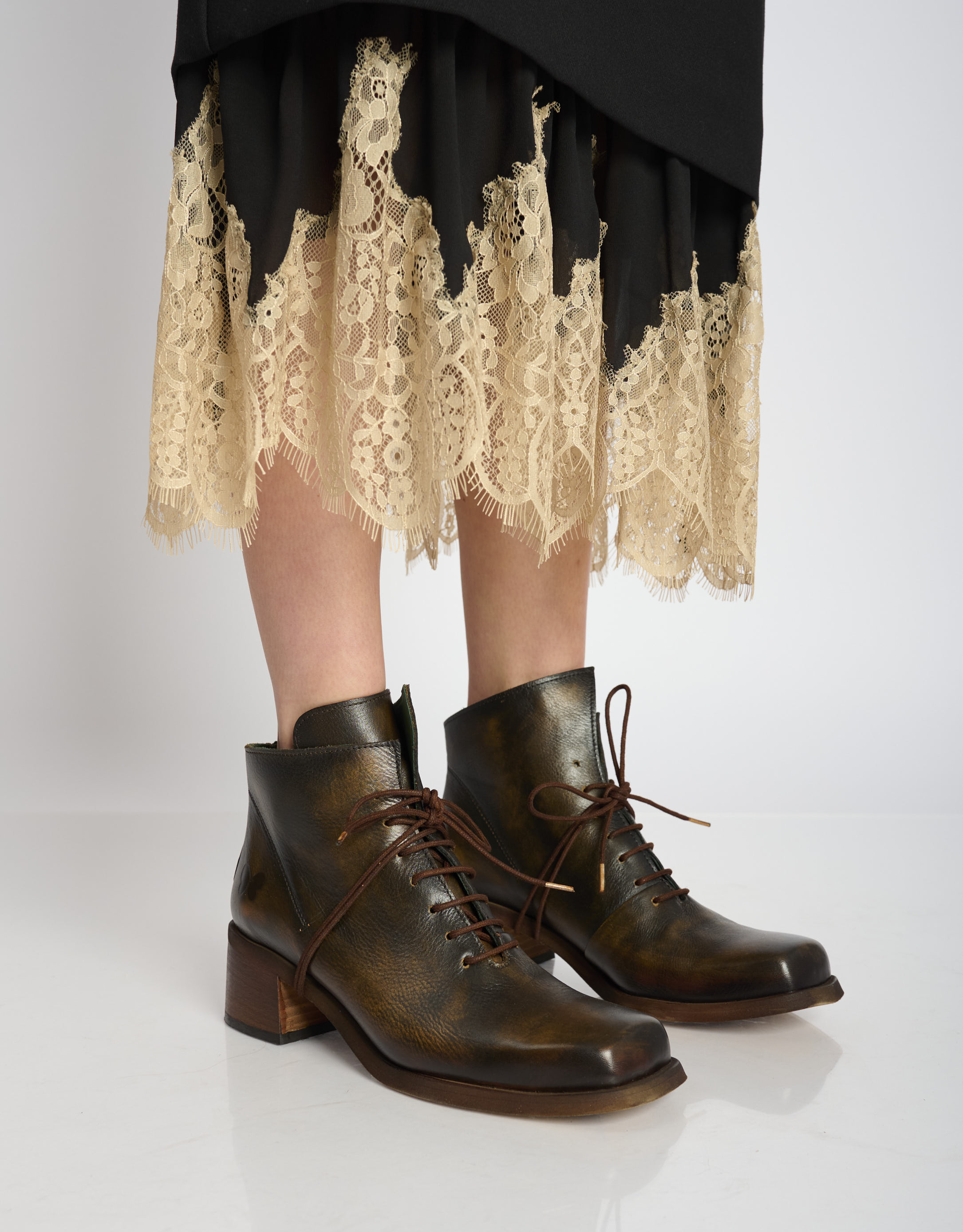 נעלי נשים - Felmini - מגפונים עם שרוכים EMIKO - חום2