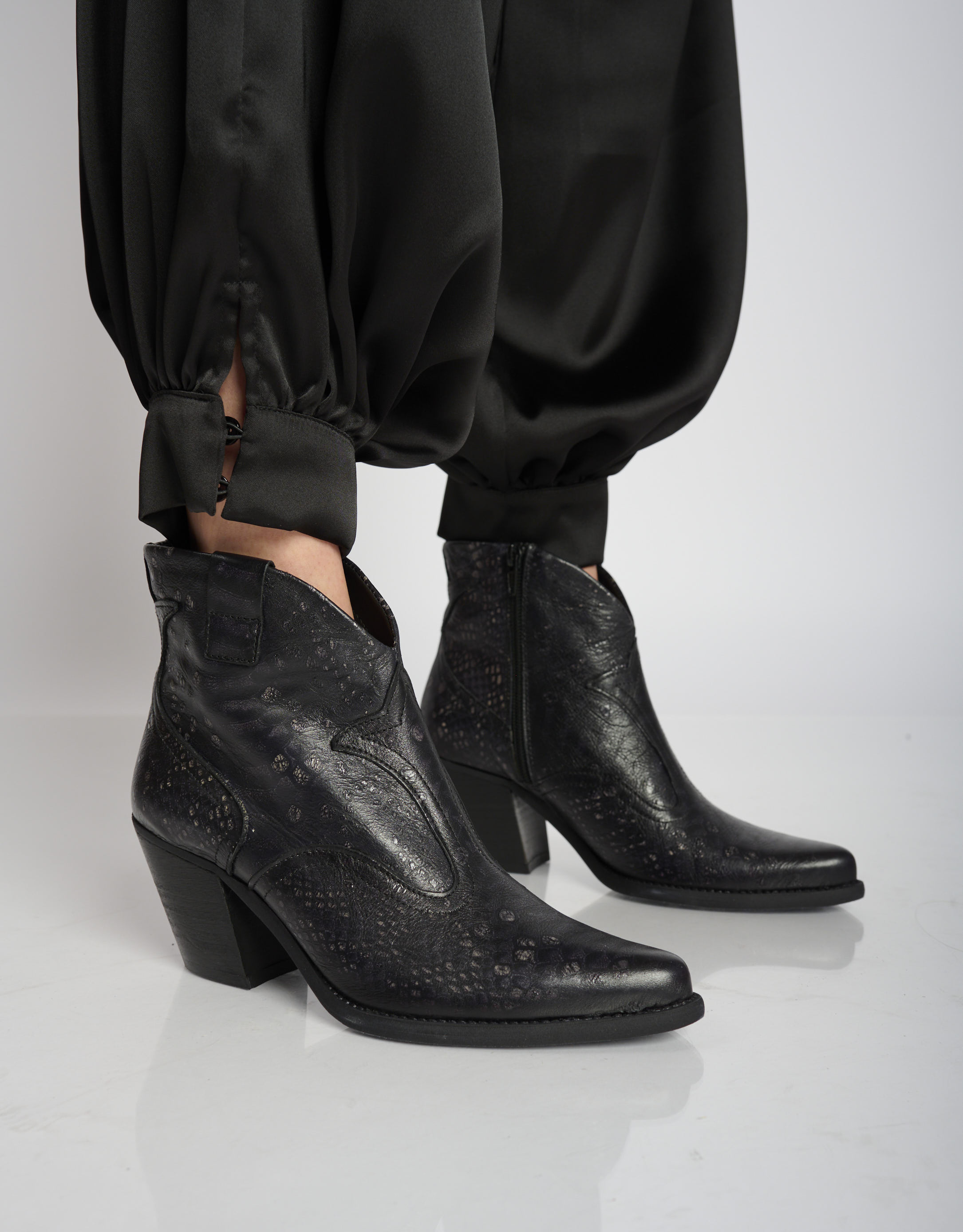 נעלי נשים - Felmini - מגפוני בוקרים  LAREDO - שחור נחש3