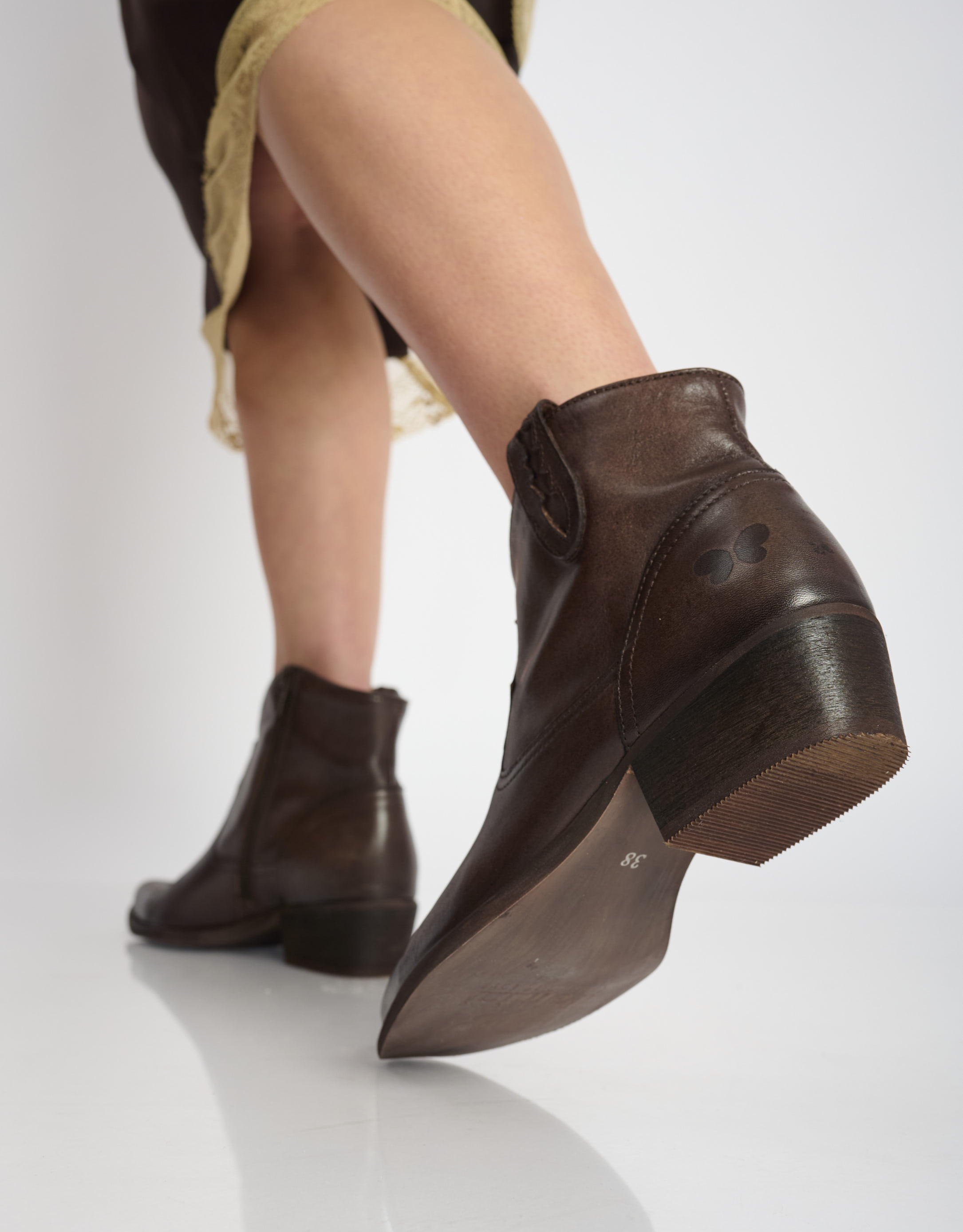 נעלי נשים - Felmini - מגפוני בוקרים WEST - חום כהה4