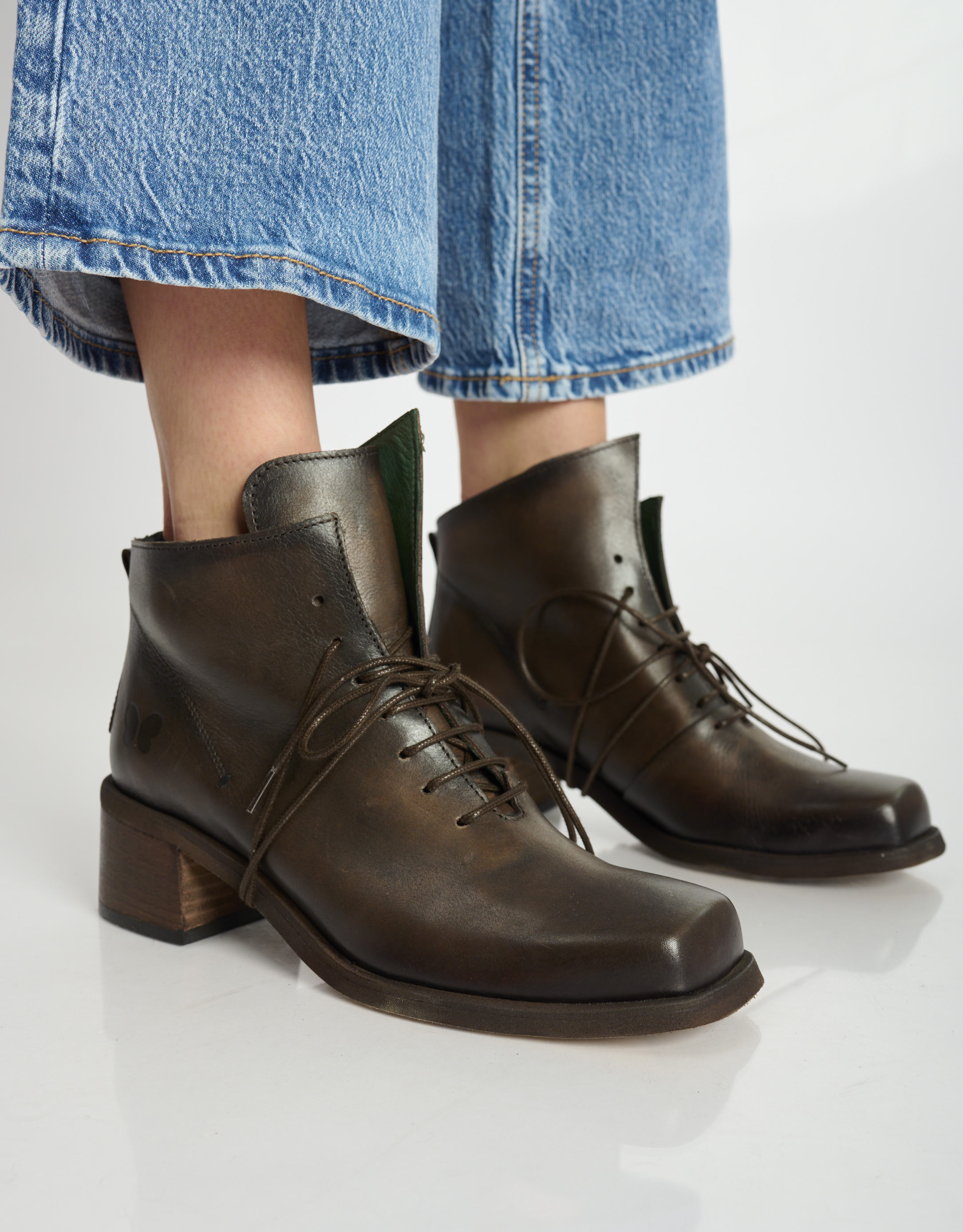 נעלי נשים - Felmini - מגפונים עם שרוכים EMIKO - חום כהה4