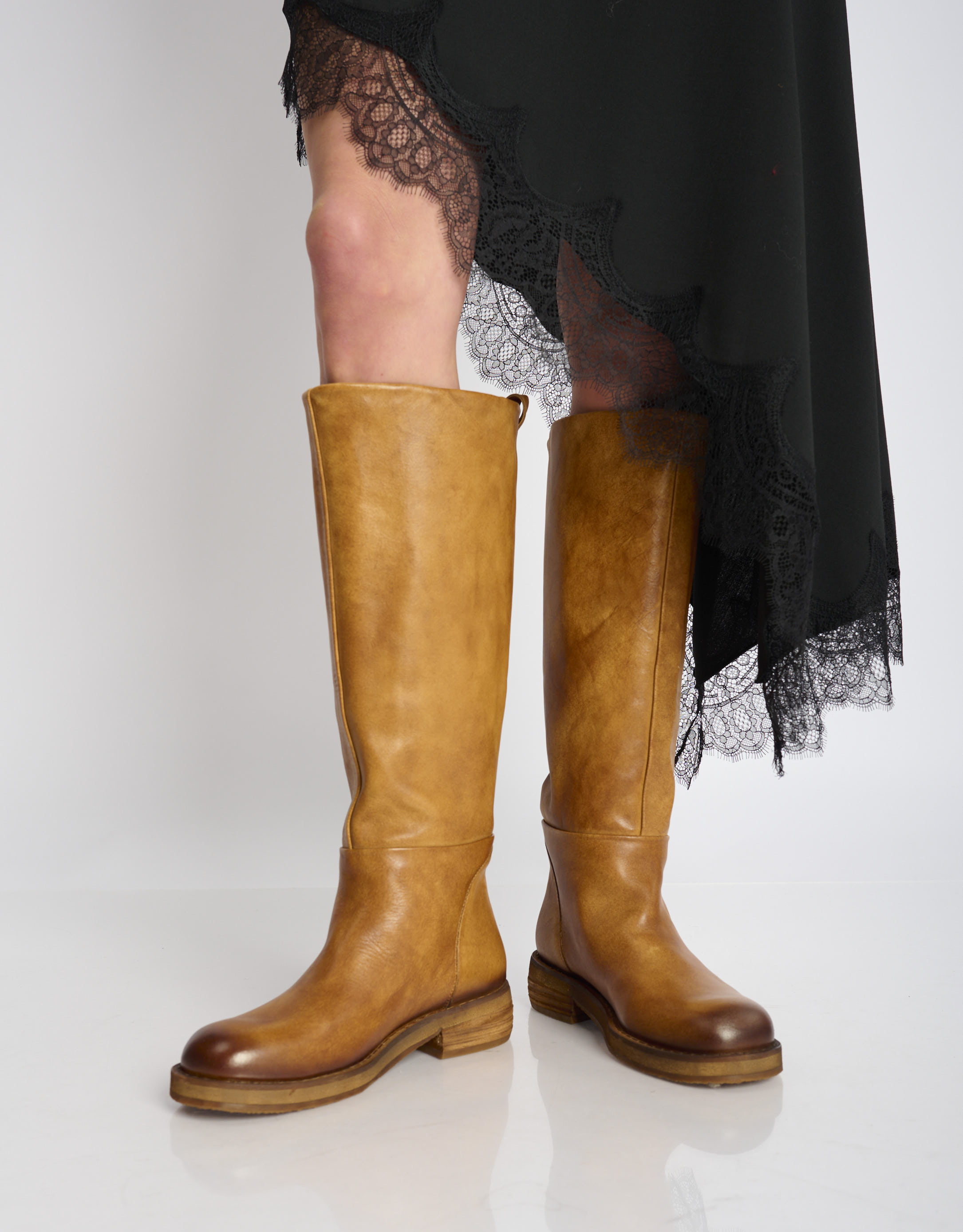 נעלי נשים - Felmini - מגפי עור CATRIN - קאמל4