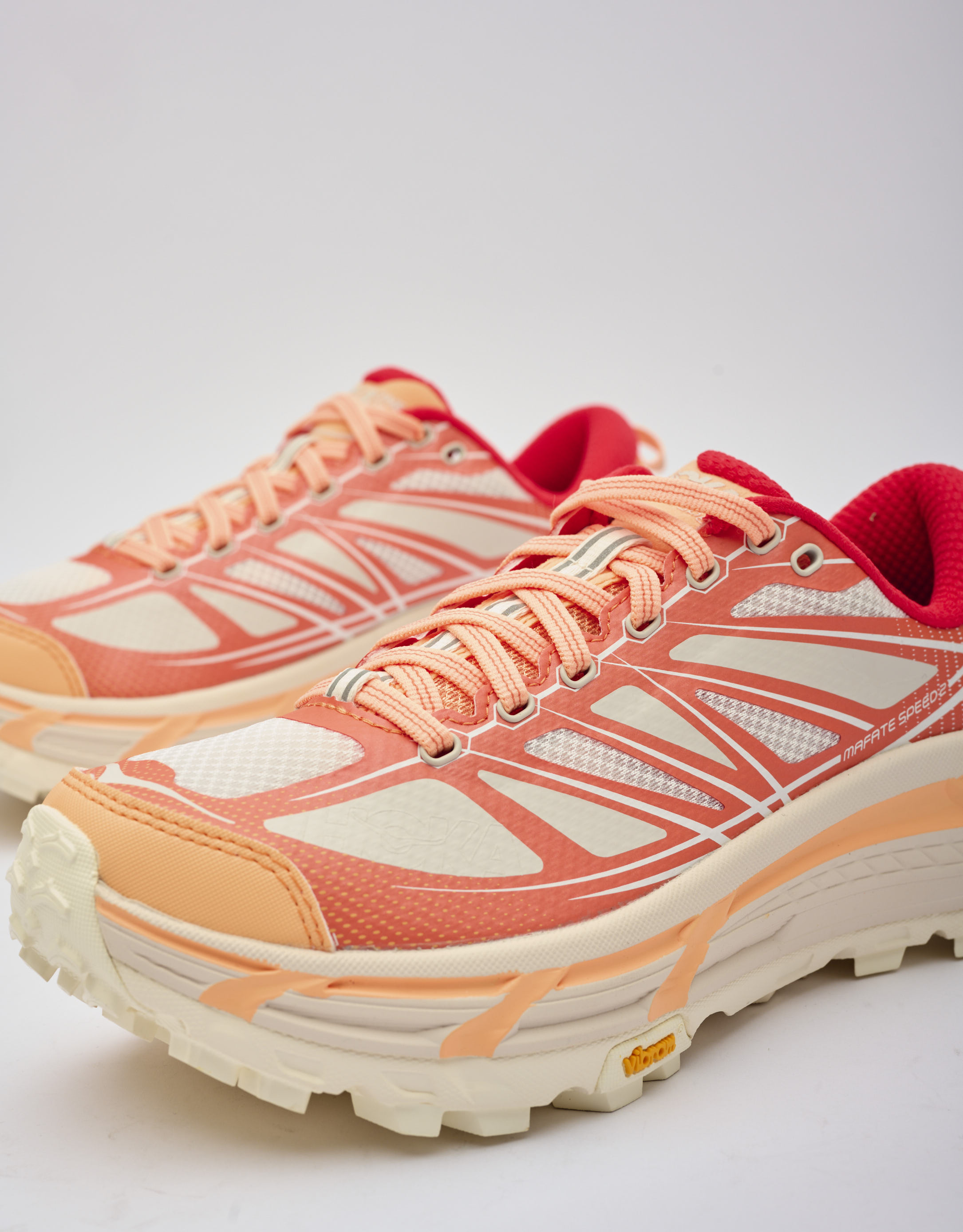 נעלי נשים - Hoka - סניקרס MAFATE SPEED 2 - ורוד   כתום1