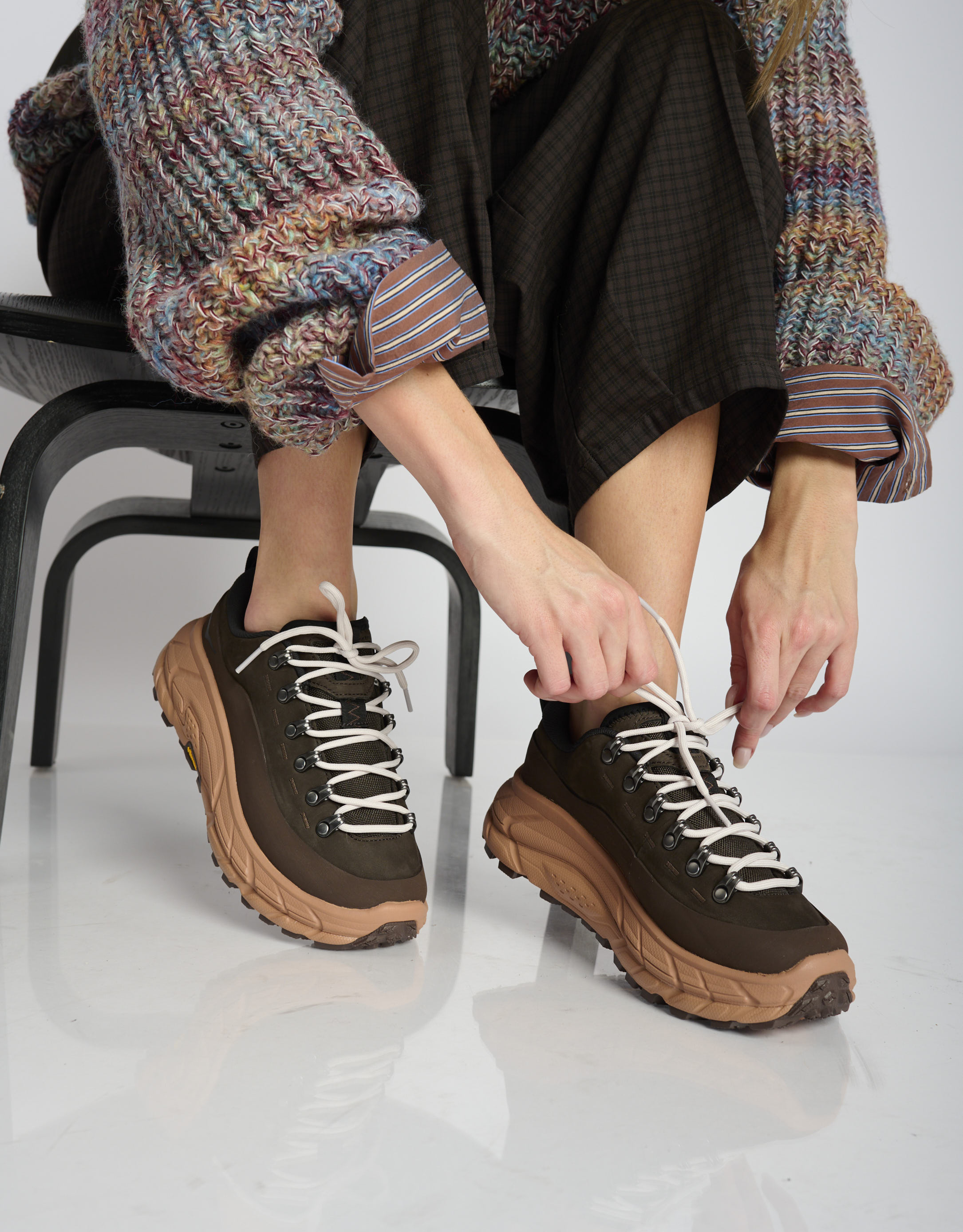 נעלי נשים - Hoka - סניקרס TOR SUMMIT - חום1