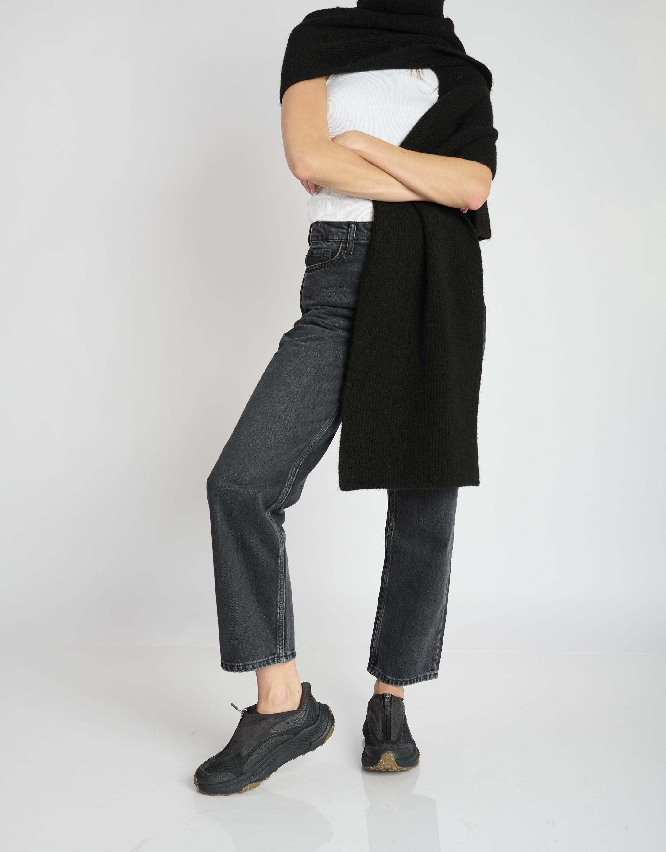 נעלי נשים - Hoka - סניקרס PROJECT TRANSPORT - שחור2