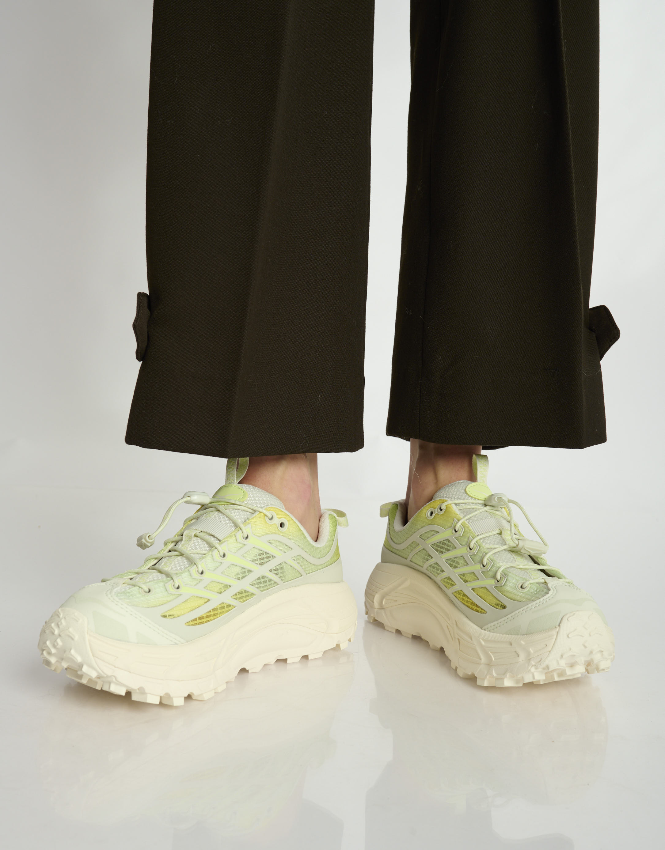 נעלי נשים - Hoka - סניקרס MAFATE THREE - ליים4