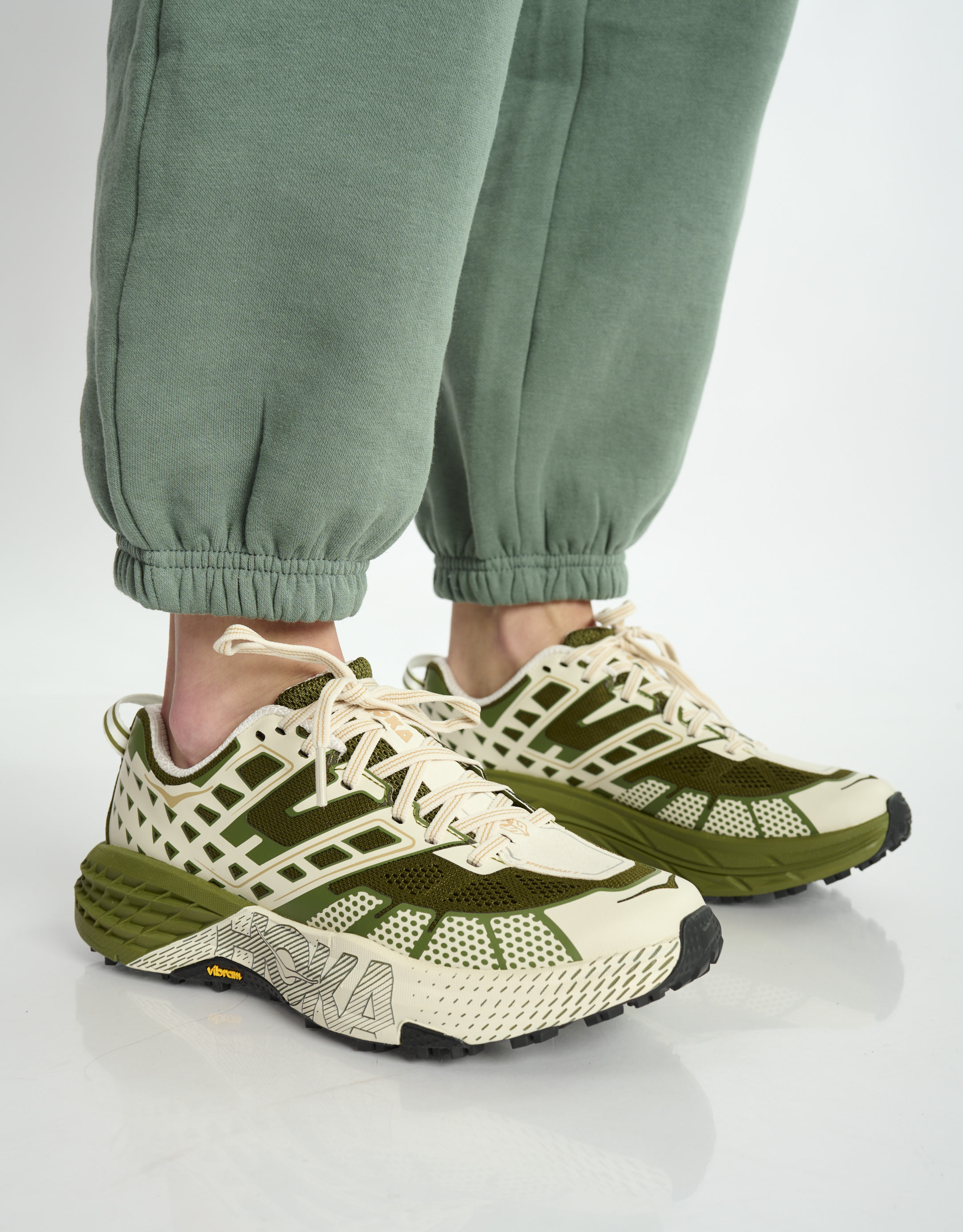 נעלי נשים - Hoka - סניקרס 2 SPEEDGOAT - ירוק3