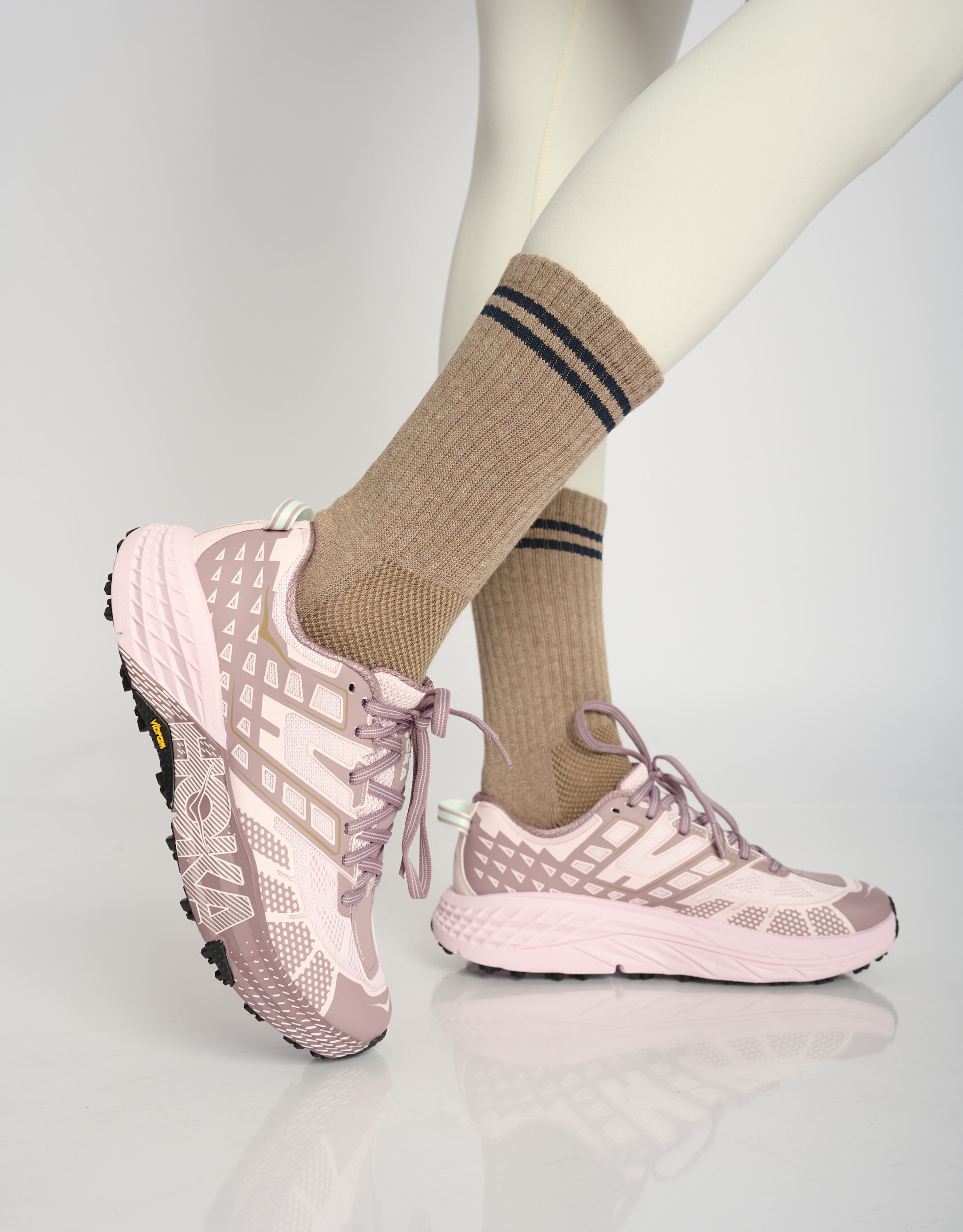 נעלי נשים - Hoka - סניקרס 2 SPEEDGOAT - ורוד3