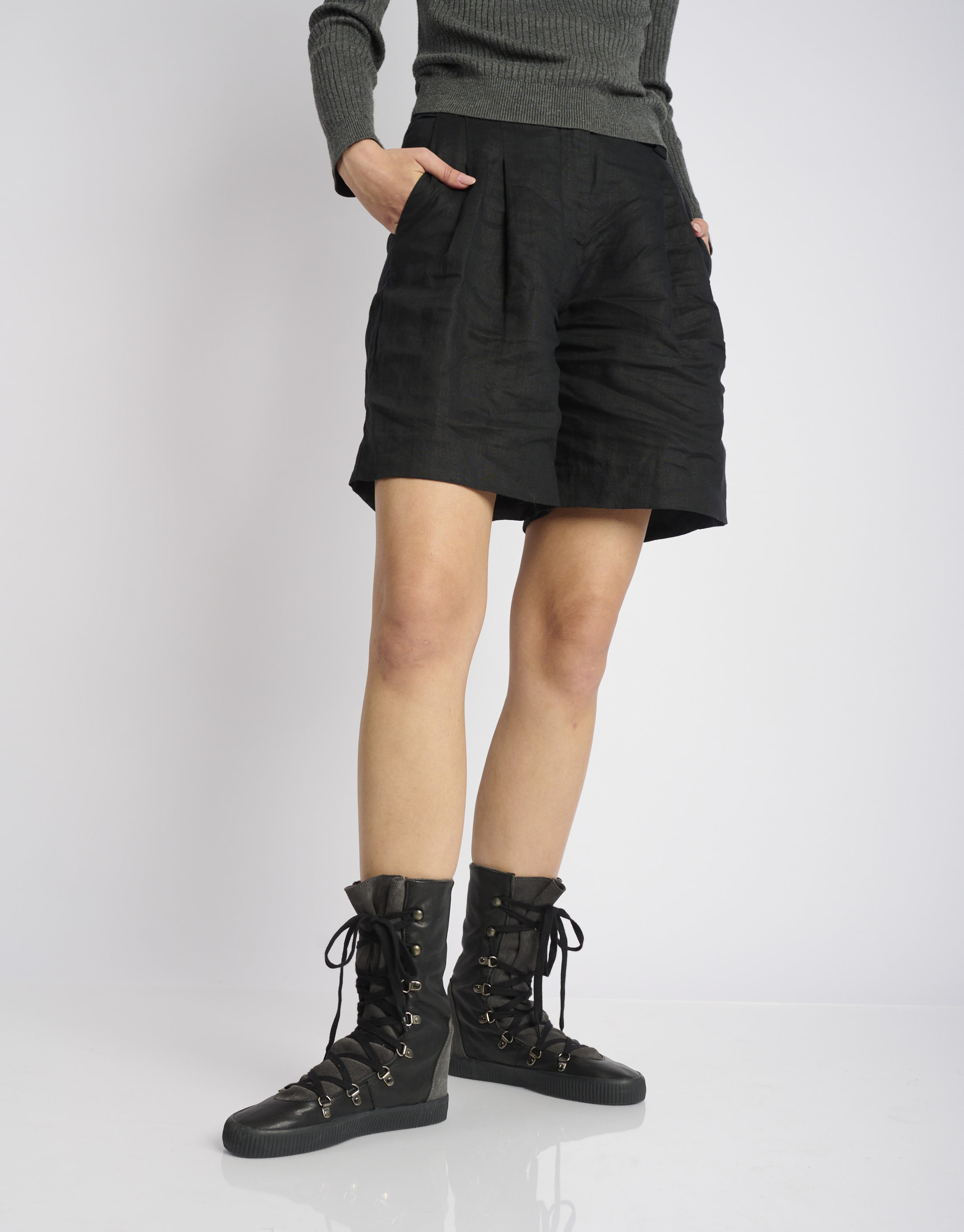 נעלי נשים - Aro - מגפיים עם שרוכים NOELLE - שחור1