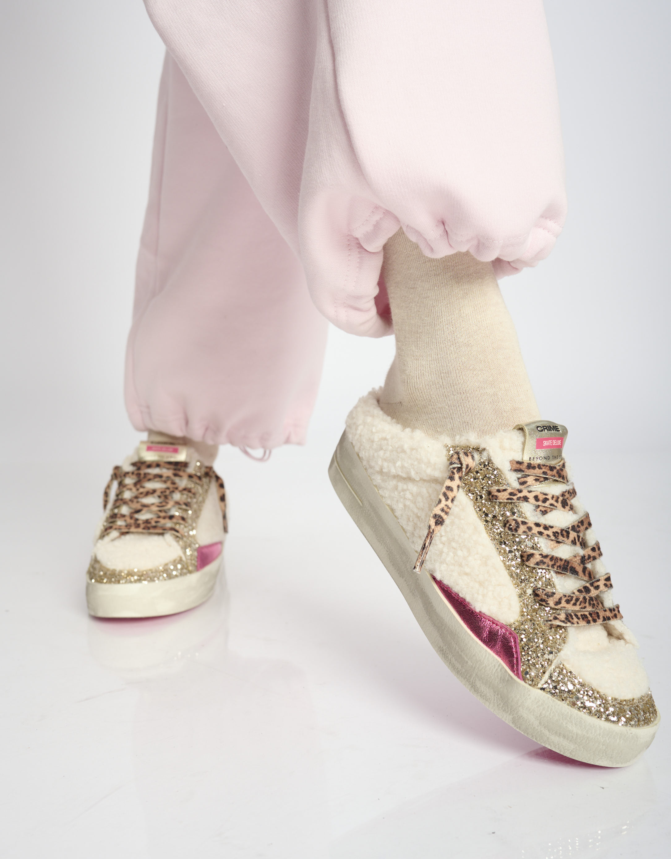 נעלי נשים - Crime London - כפכפים עם פרווה ALANIS - לבן1