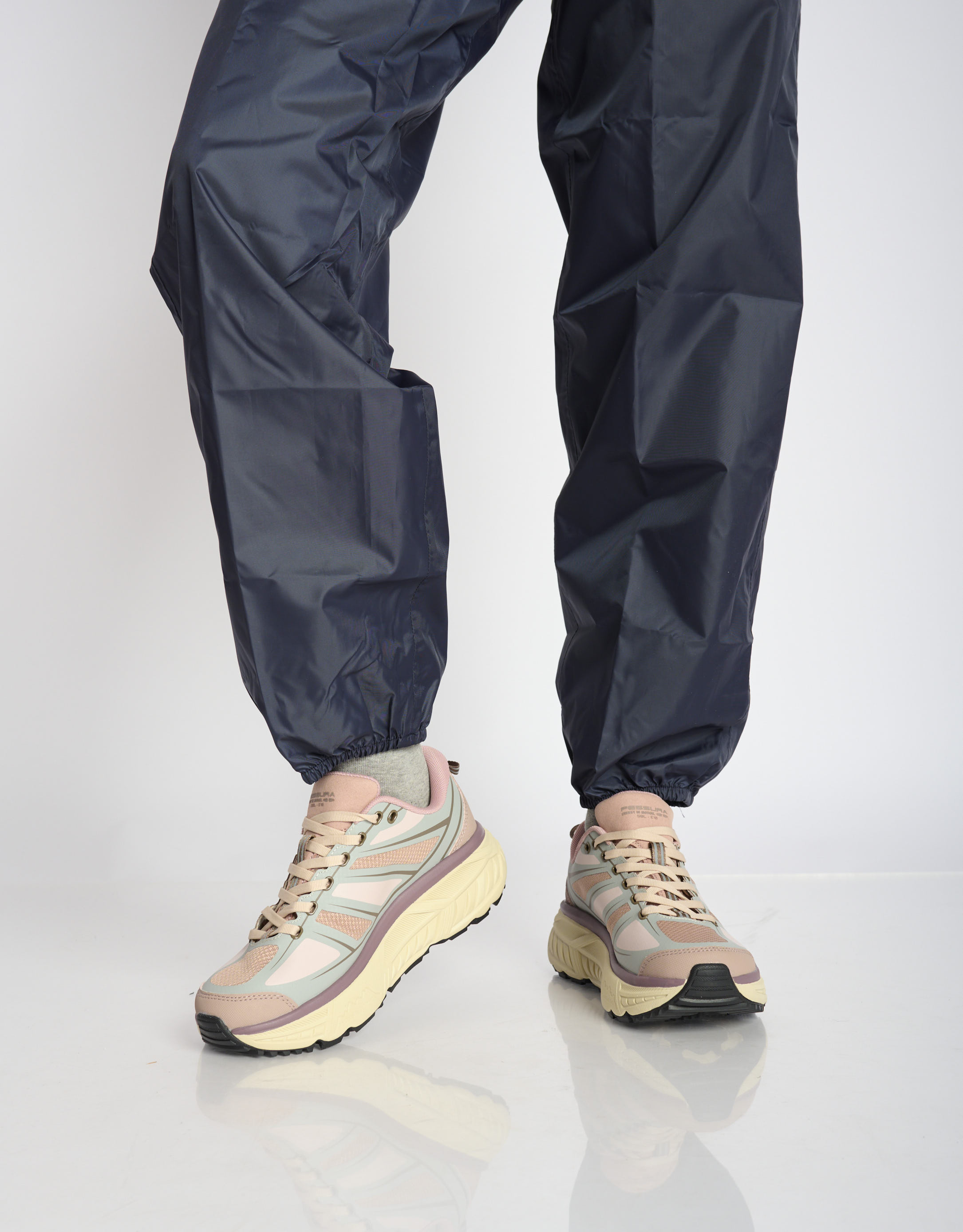 נעלי נשים - Fessura - סניקרס TRAIL SBL - ורוד   אפור2