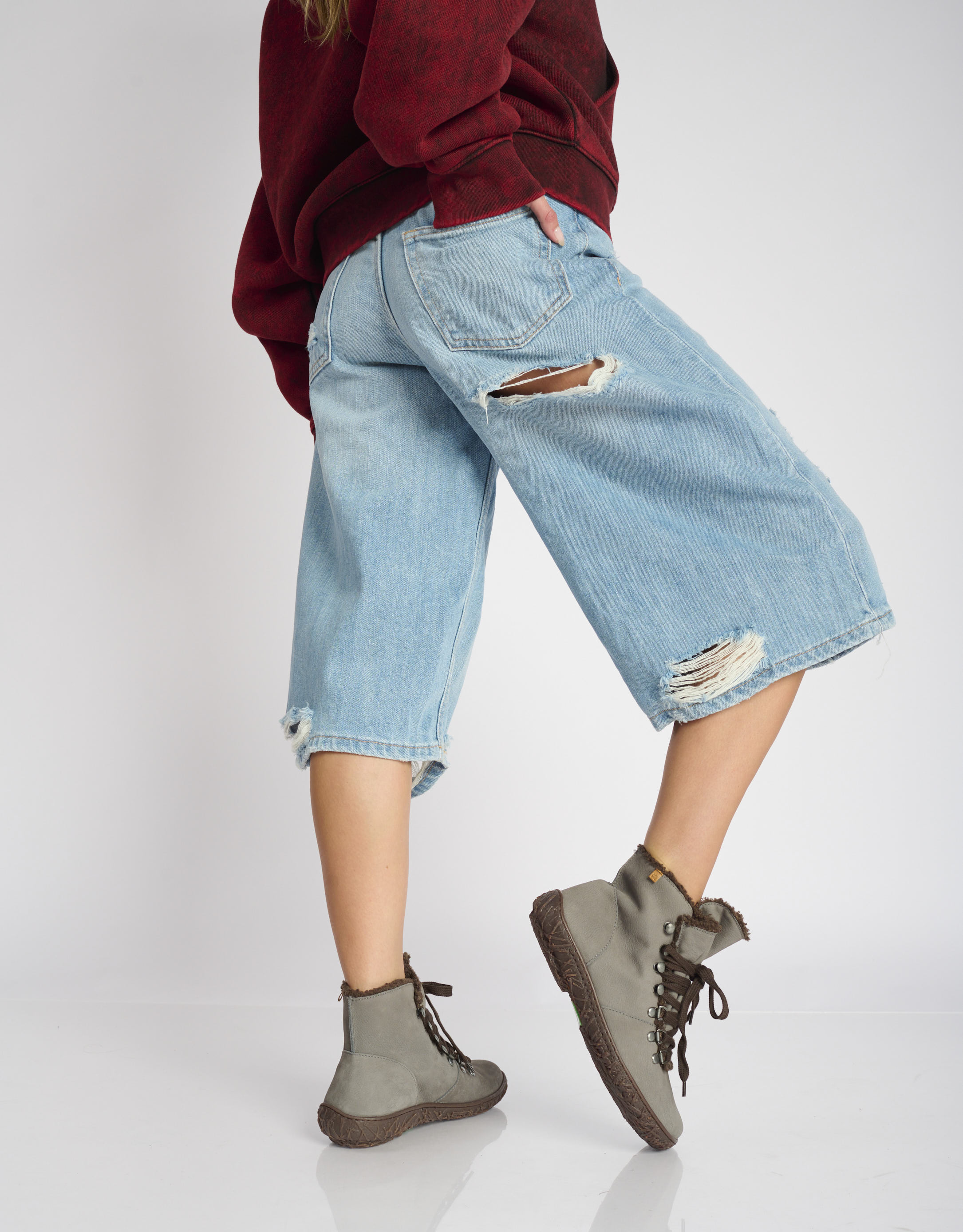 נעלי נשים - El Naturalista - מגפוני  שרוכים NIDO ELLA - אפור1