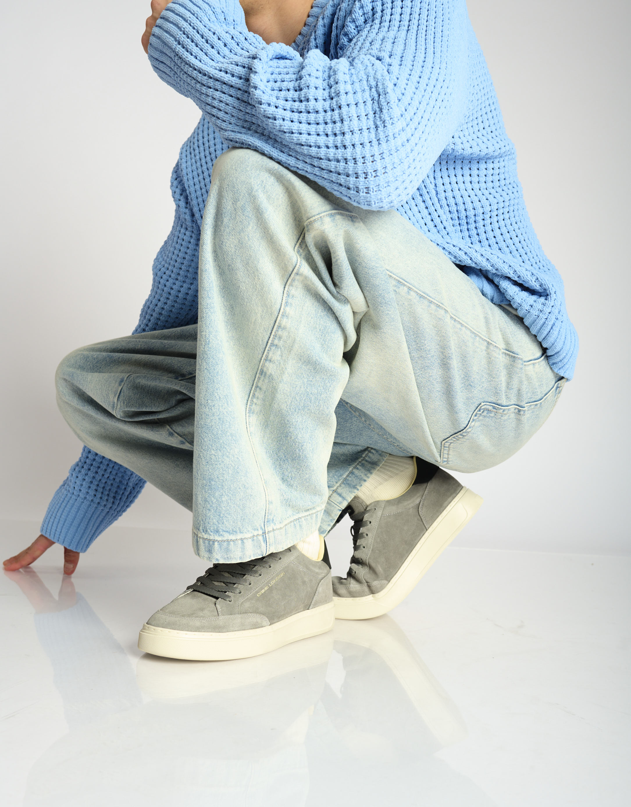 נעלי גברים - Crime London - סניקרס זמש BOB - אפור1