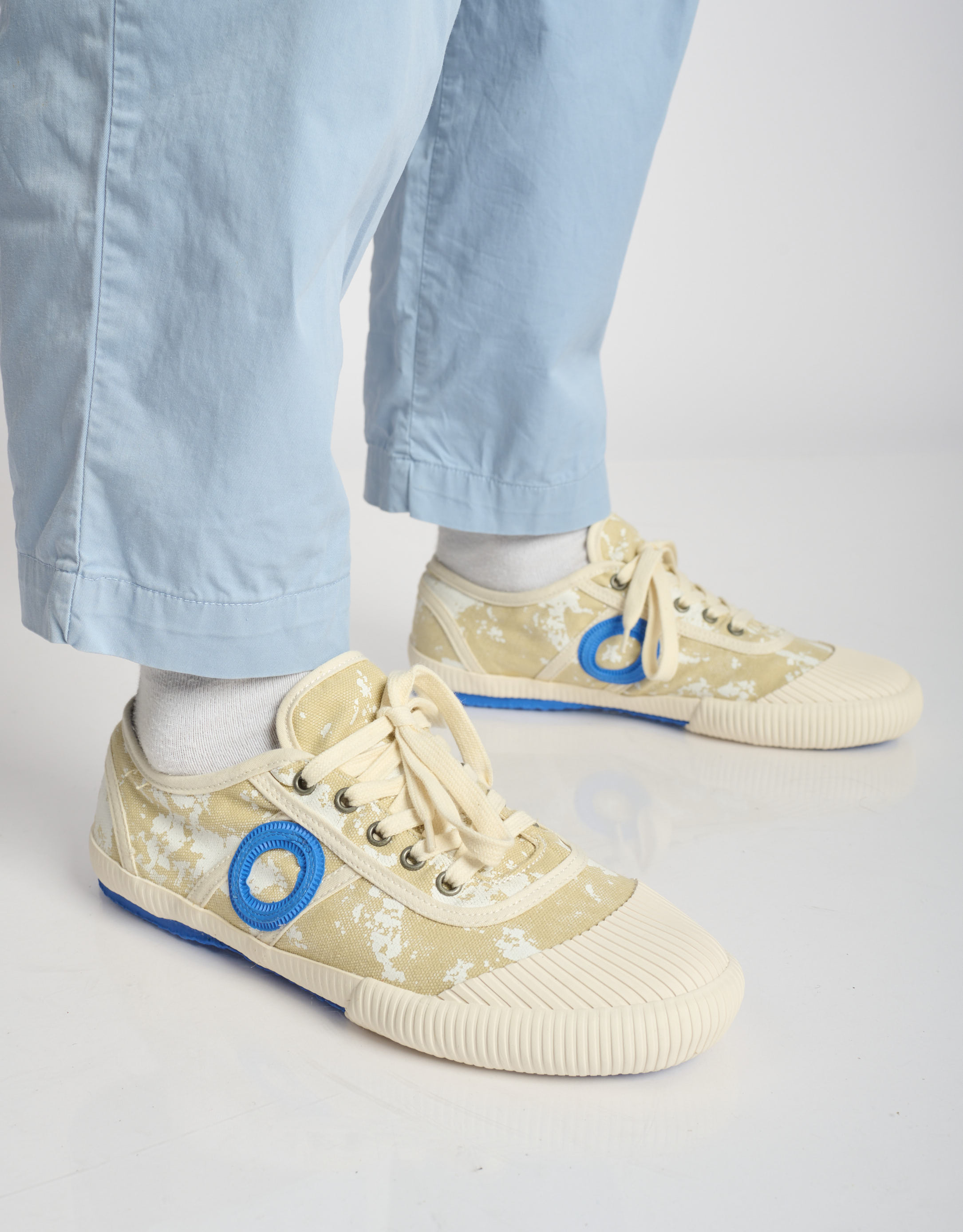 נעלי גברים - Aro - סניקרס בד CHARLIE - בז'2