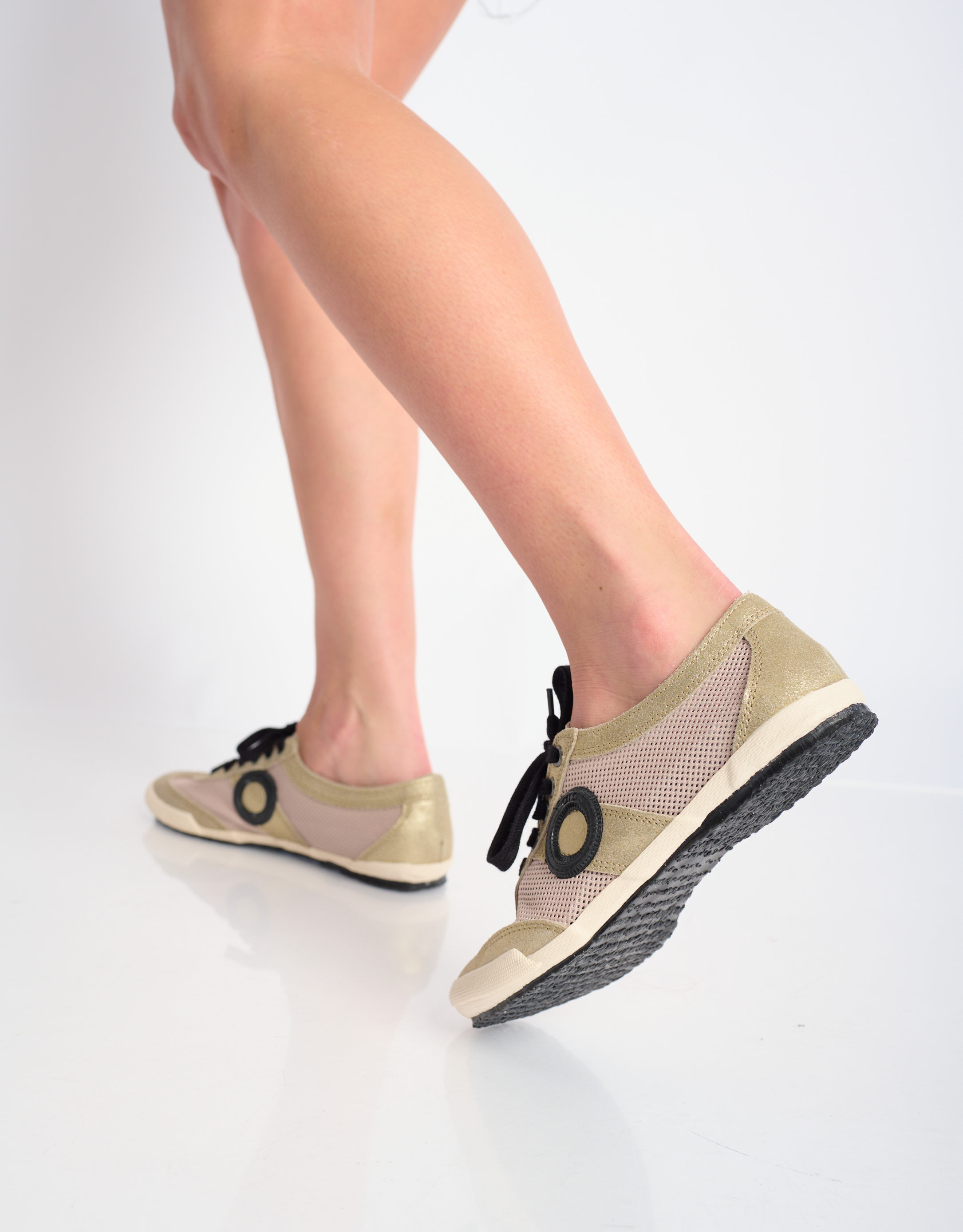 נעלי נשים - Aro - סניקרס JOANETA מבריקות - פלטינה3